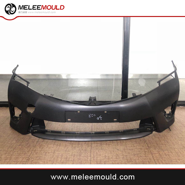 China MELEEMOULD for Auto parts Parachoques de automóviles Componentes de vapor