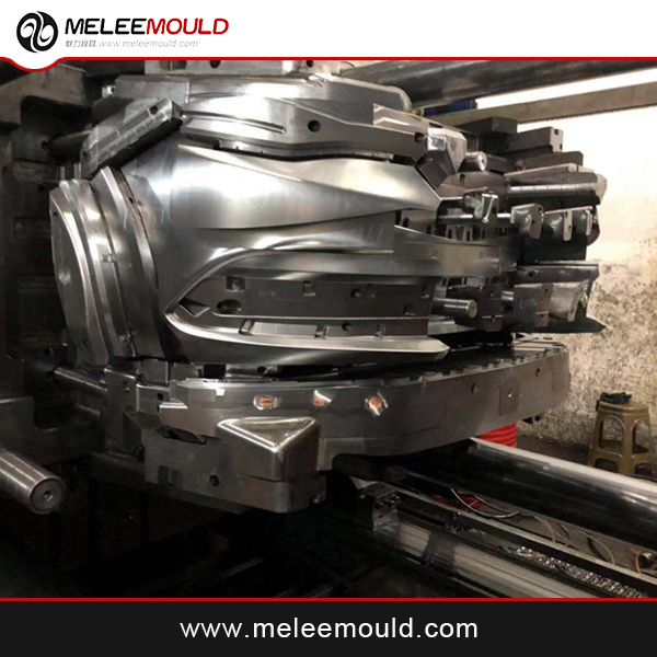 China MELEEMOULD for Auto parts Parachoques de automóviles Componentes de vapor